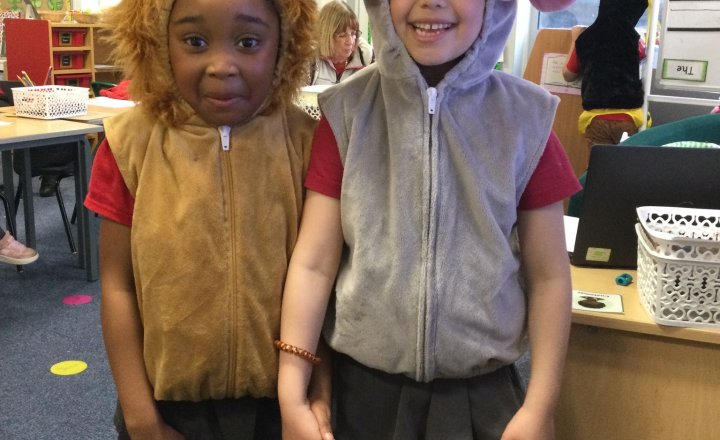 Image of Year 1 (Class 4) - Provision Use - Dressing Up
