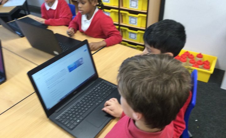 Image of Year 2 (Class 6) - Computing - Researchers