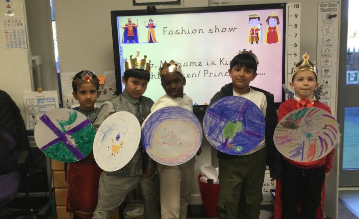 Image of Year 2 (Class 6) - History - Kings and Queens Day