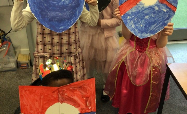 Image of Year 2 (Class 6) - Kings and Queens Day