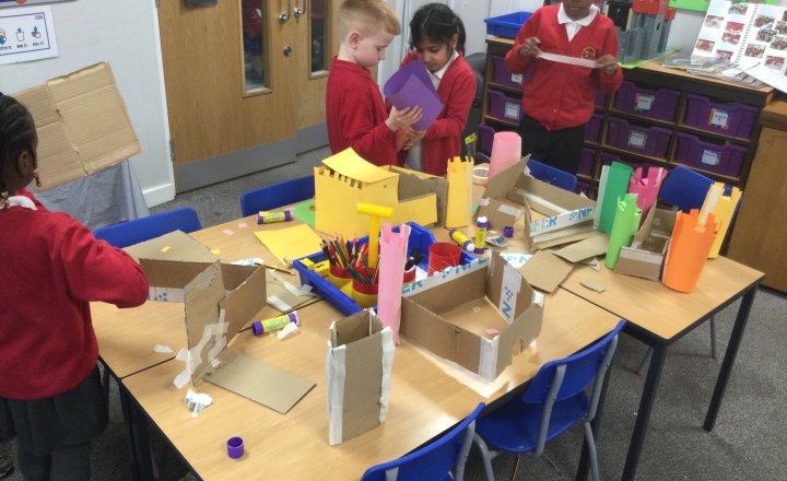 Image of Year 2 (Class 7) - Design Technology - Castles