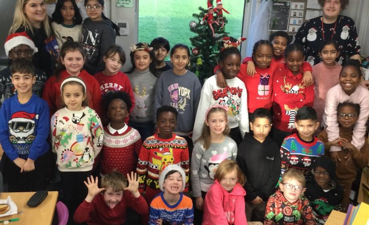 Image of Year 3 (Class 10) - Christmas Jumper Day