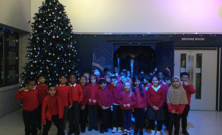 Image of Year 3 (Class 7) - Cultural Education - Leeds Playhouse Trip