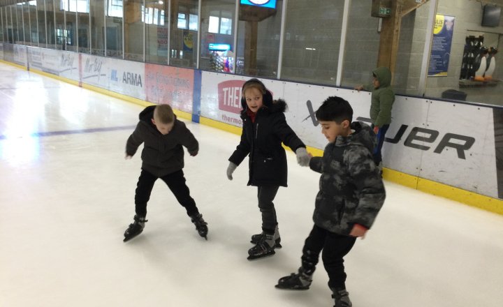 Image of Year 3 (Class 7) - P.E - Ice Skating