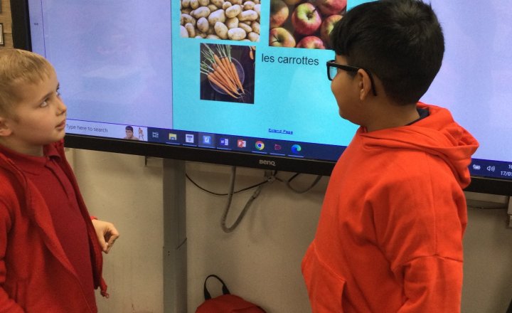 Image of Year 3 (Class 8) - Languages - Fruits and Vegetables