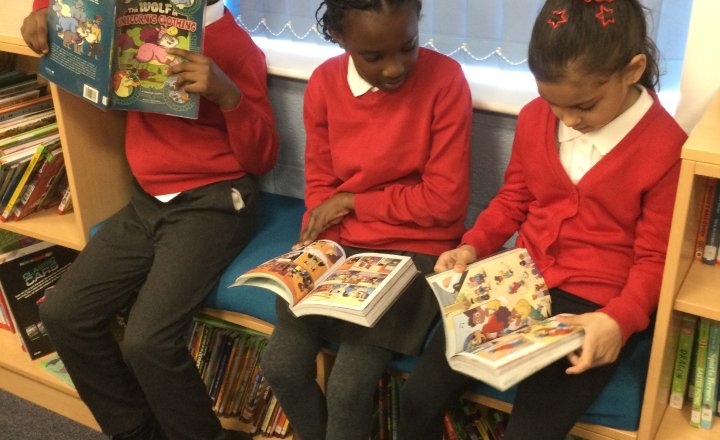 Image of Year 3 (Class 8) - Library Session