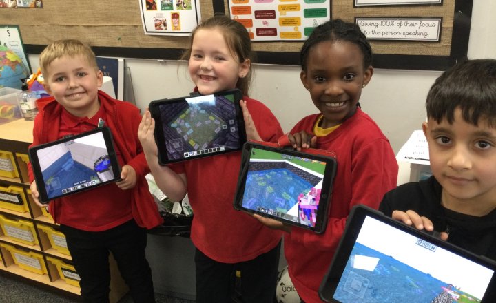 Image of Year 3 (Class 8) - Science - Minecraft!
