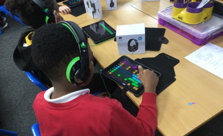 Image of Year 4 (Class 10) - Computing - Garage Band Beats