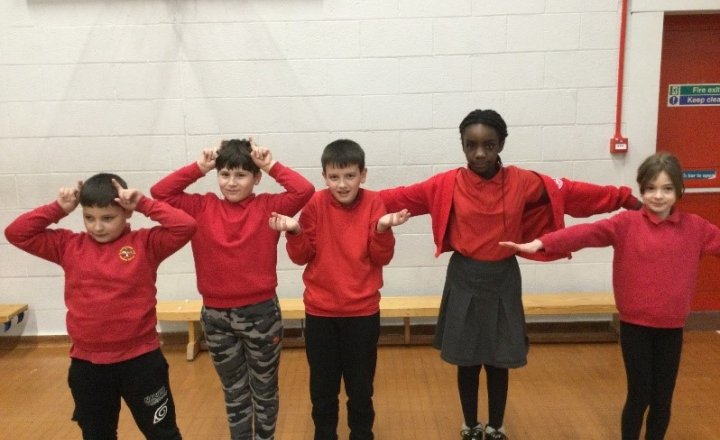 Image of Year 4 (Class 11) - English - Poetry Workshop