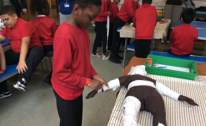 Image of Year 4 (Class 11) - History - Leeds City Museum Trip