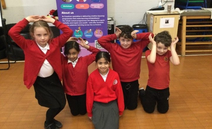 Image of Year 4 (Class 11) - Reading - Poetry Workshop