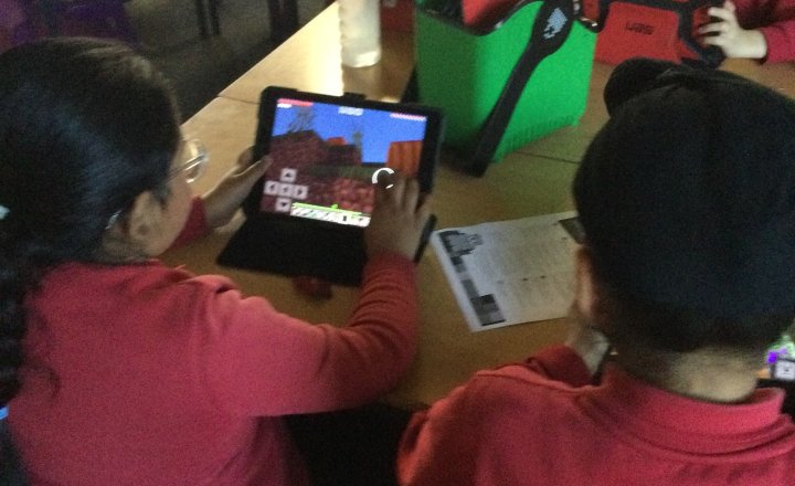 Image of Year 4 (Class 11) - Science - Minecraft!