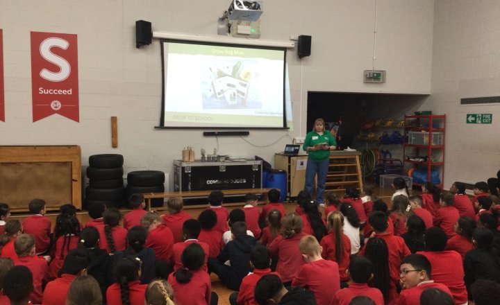 Image of Year 4 (Class 11) - Science Week - Grow to School
