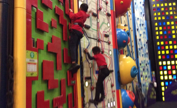 Image of Year 4 (Class 9) - P.E - Climbing Experience