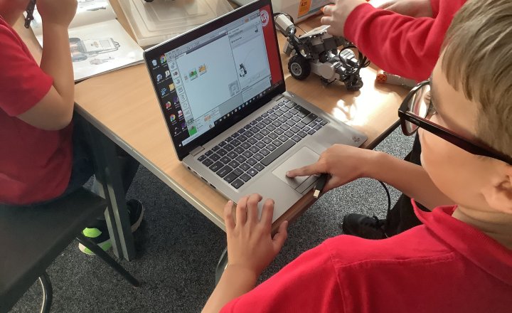 Image of Year 5 - Computing Club - Lego Mindstorms Laptop Programs