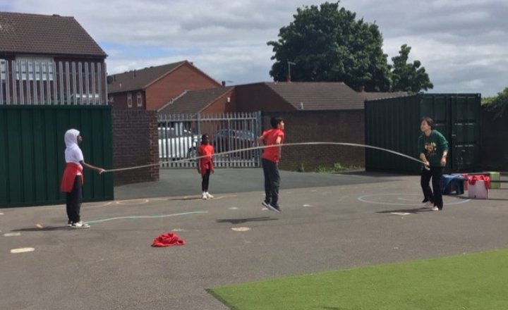 Image of Year 5 - Lunchtime Sports