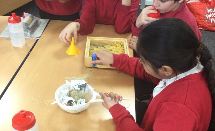 Image of Year 6 (Class 16) - Science - Separating Materials