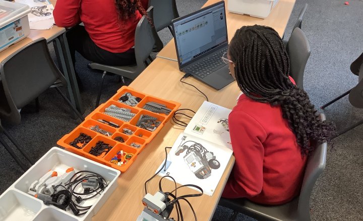 Image of Year 6 - ICT Club - Lego Mindstorms