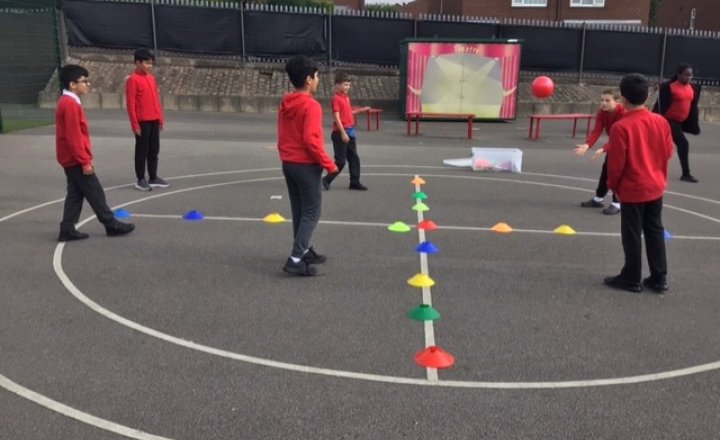 Image of Year 6 - Playground Activities