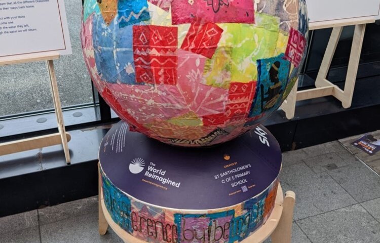 Image of Art Project - Leeds Train Station - The World Reimagined