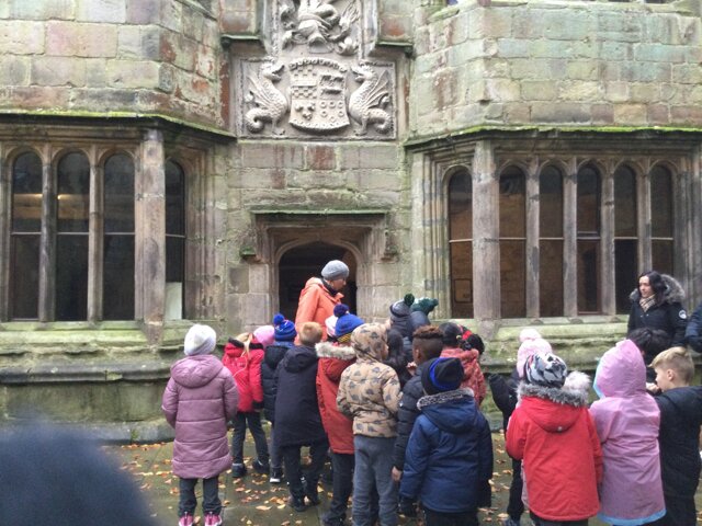 Image of Year 2 (Class 7) - History - Skipton Castle Trip