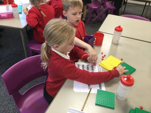 Image of Year 3 (Class 9) - Maths - Using Dienes