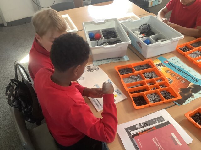 Image of Year 5 - Computing Club - Lego Mindstorm Robots