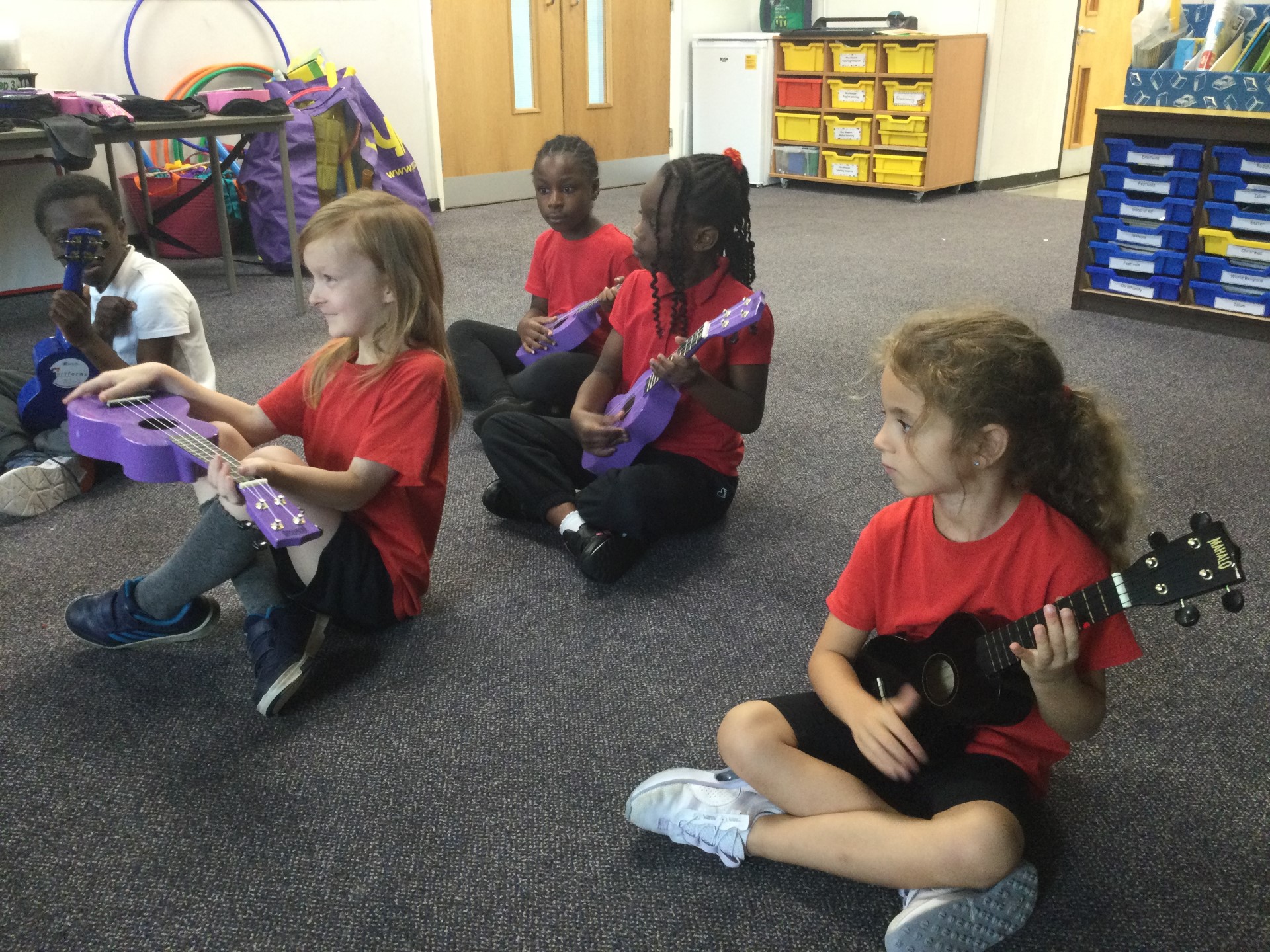 Image of Year 3 - Class 10 - Music (Ukuleles)