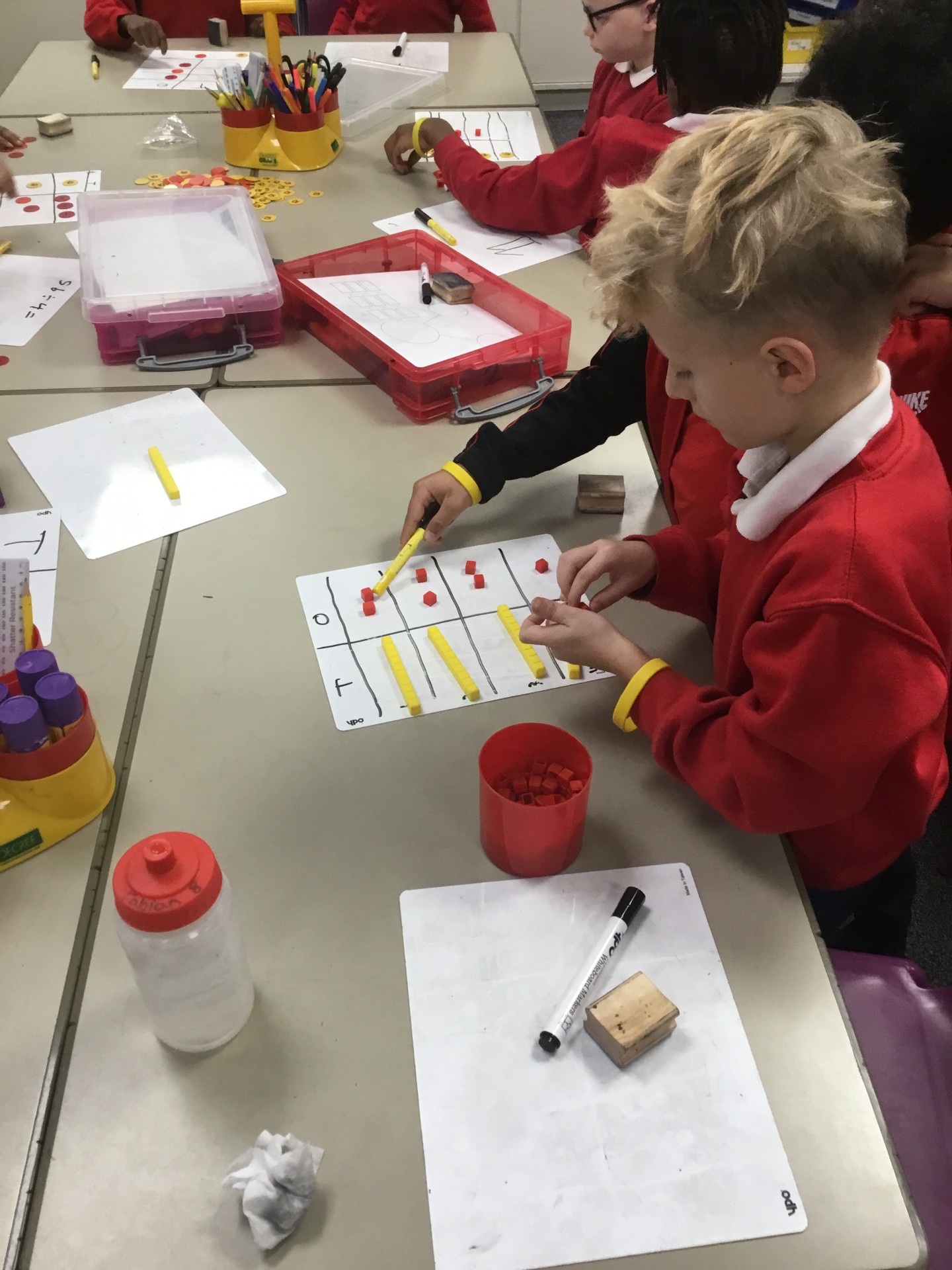 Image of Year 3 (Class 8) - Maths - Dividing