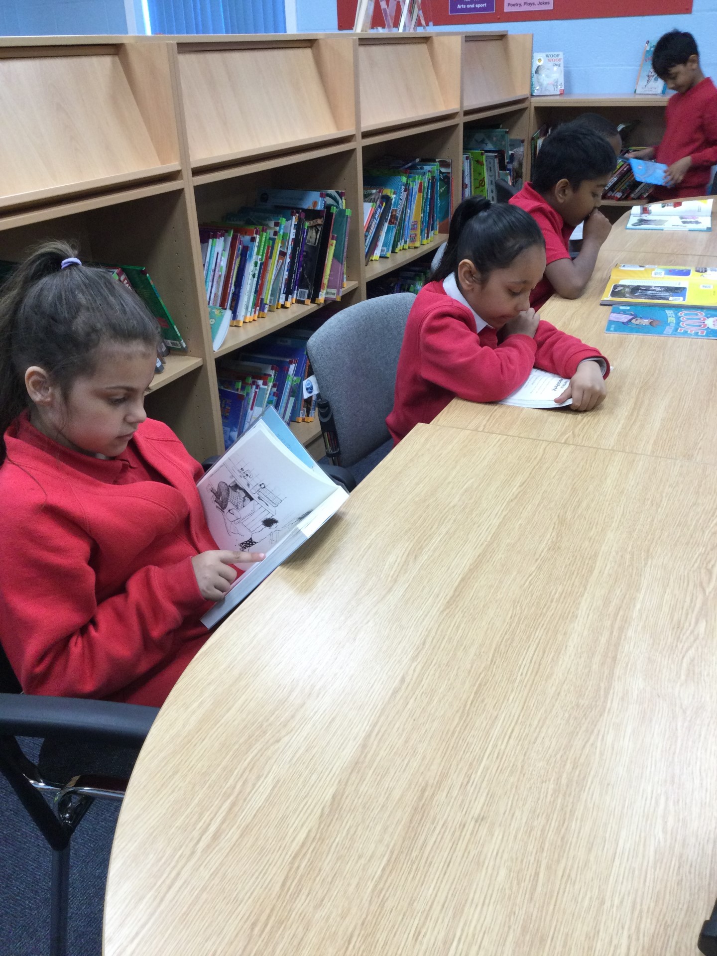 Image of Year 3 (Class 9) - English - Book Discussions 