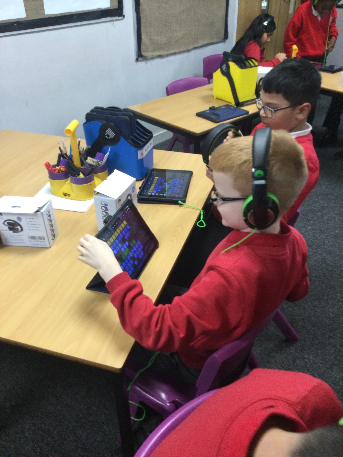 Image of Year 4 (Class 11) - Computing / Music - Garage Band Multi Track Composition