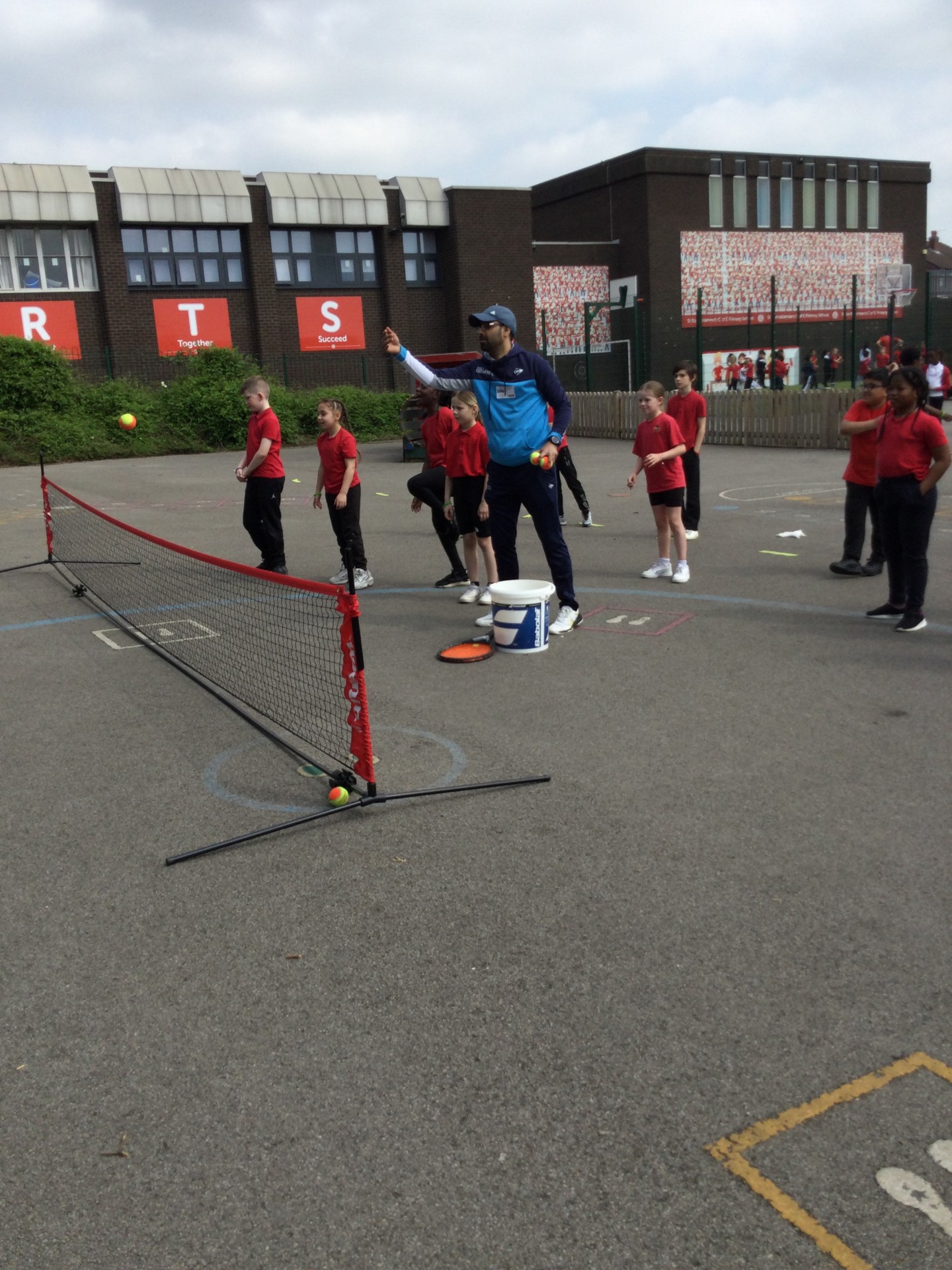 Image of Year 4 (Class 12) - P.E - Tennis 