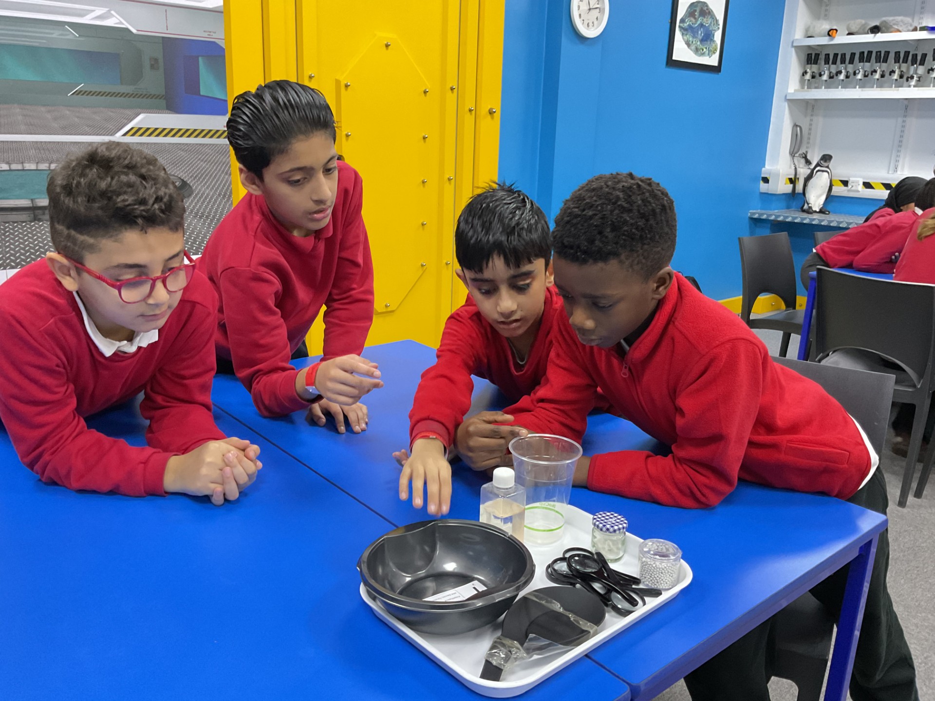 Image of Year 5 (Class 13) - Science - The Deep Trip