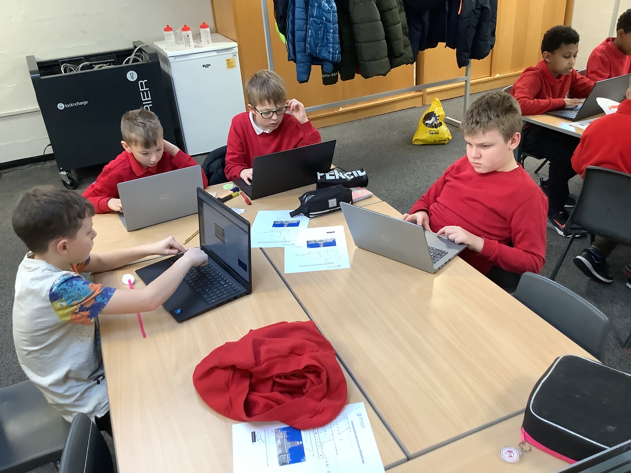 Image of Year 5 - Computing Club - Wikipedia Sections and Touch Typing