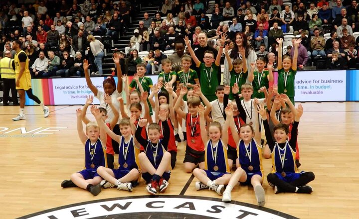 Image of Basketball Bronze in Grand Finals Night!
