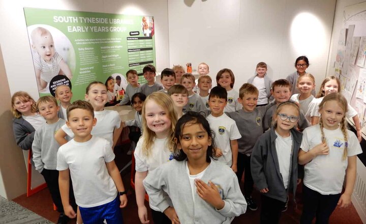 Image of Y3 Bookworms Visit Library!