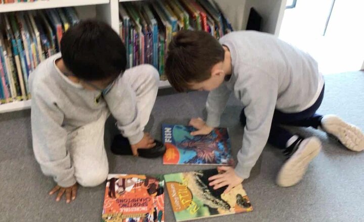 Image of Year 2 Library Visit