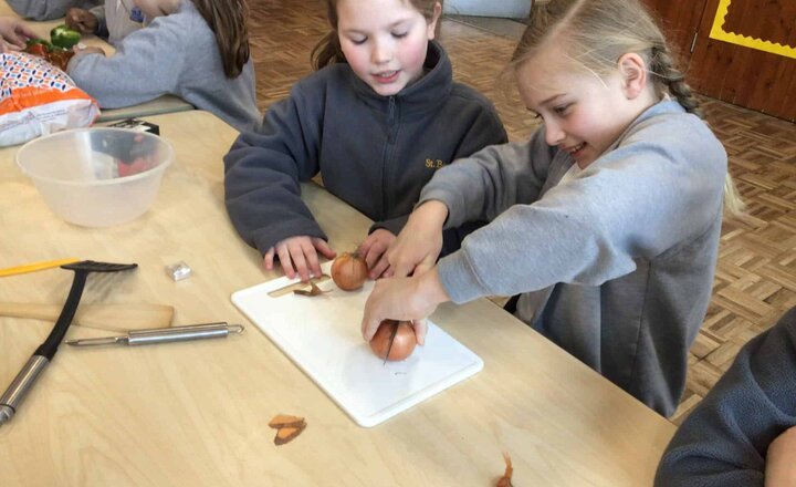 Image of Year 4 DT – Making pasta sauce