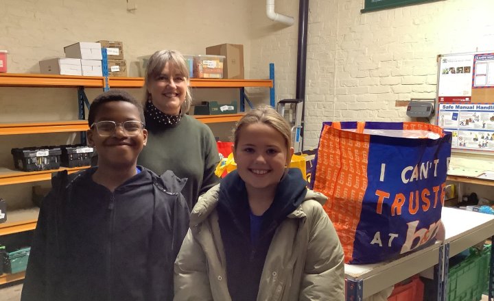 St Bega's Mini vinnies visiting their local food bank
