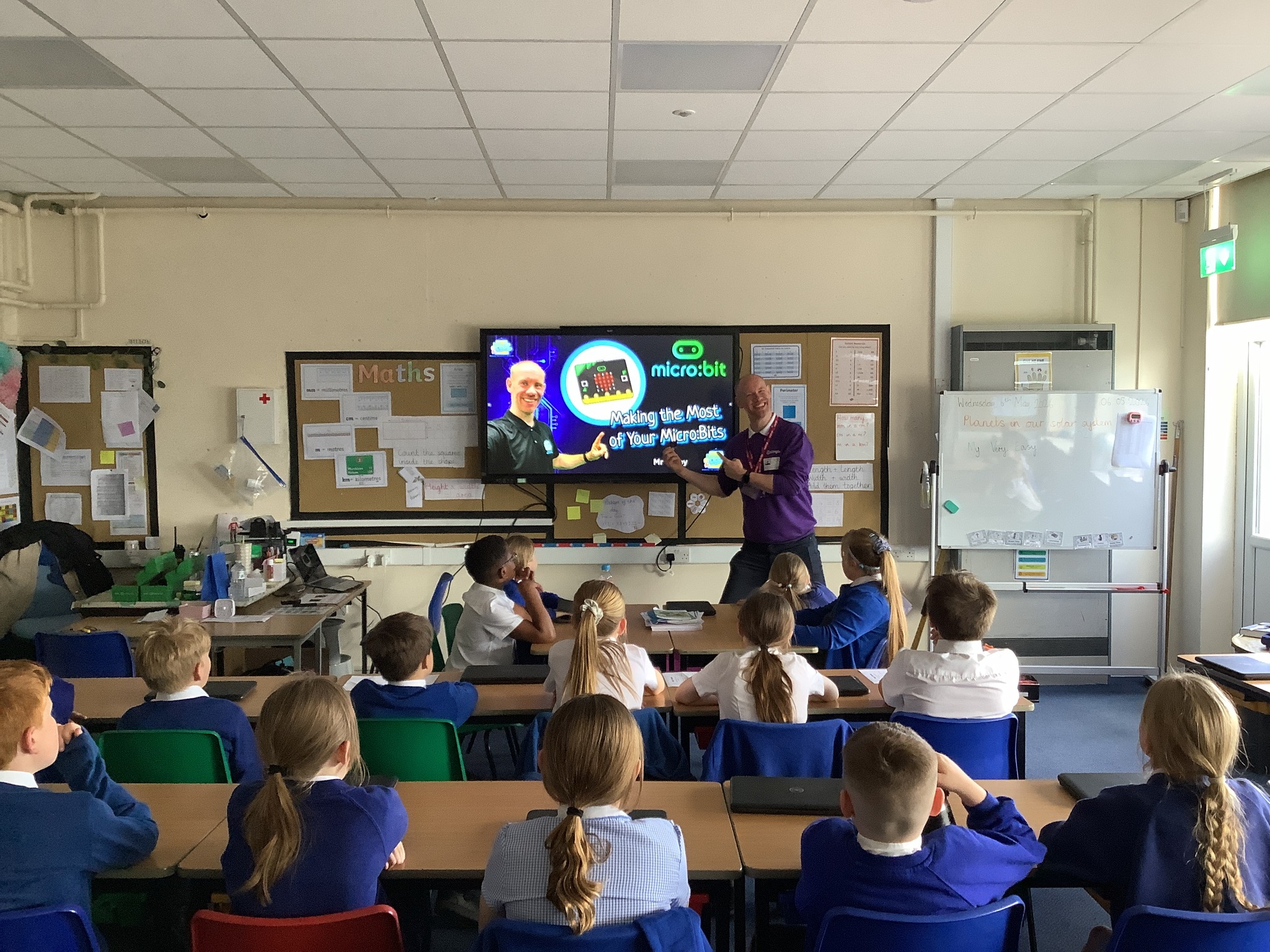Mr Bailey visits Year 4 and 5 pupils at St Bega's, to teach their coding using Micro:Bits
