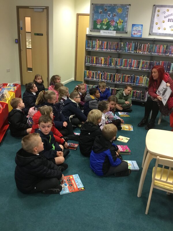 Image of Year 1 Library Visit 