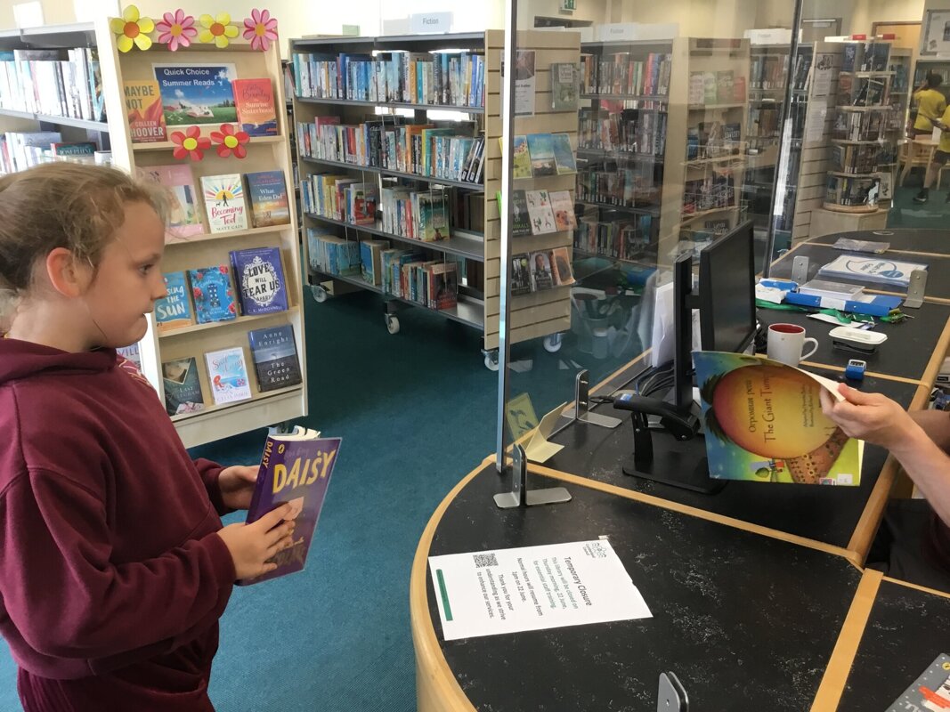 Image of Year 3 Library visit