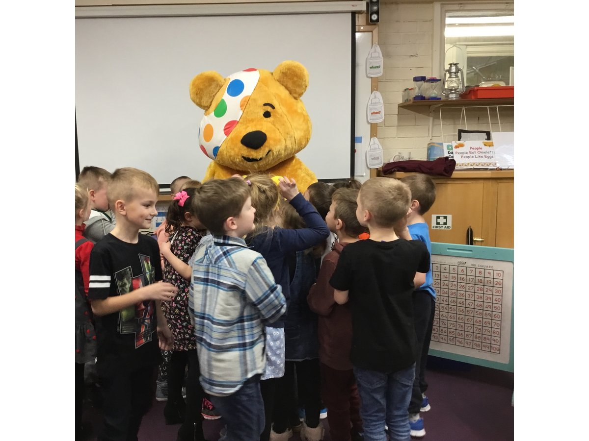 Year 2 Meet Pudsey Bear 