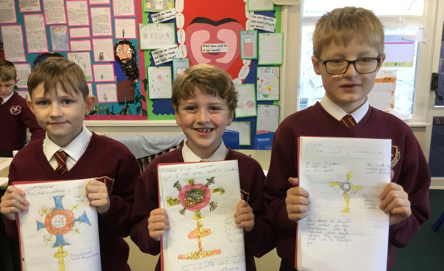 Image of Y4 Monstrance pictures