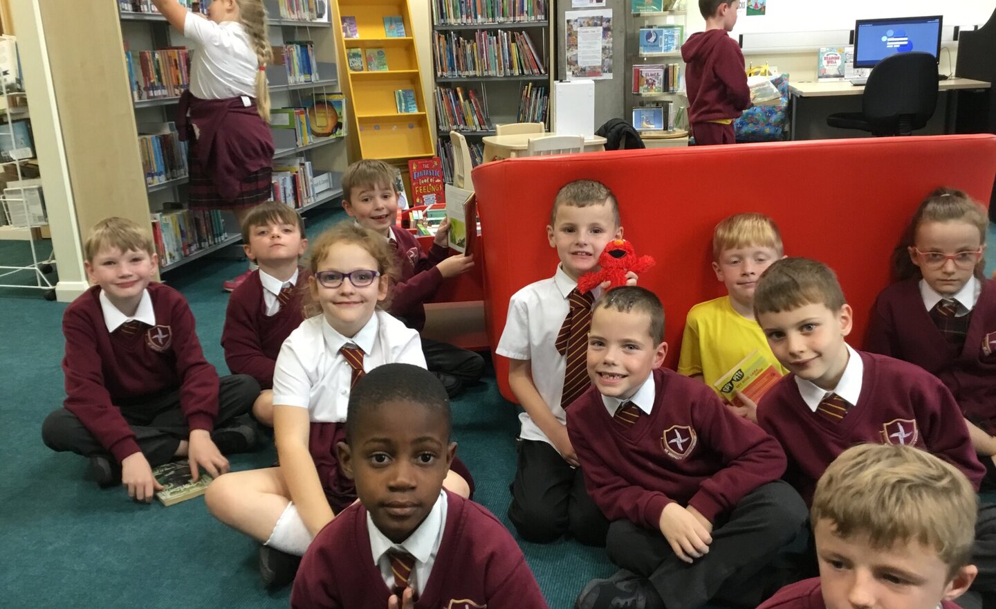 Image of Year 3 Visit the Library