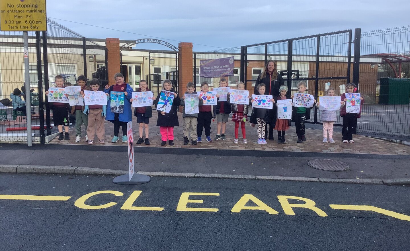 Image of Year 2 Supporting Kevin Sinfeild in his 7in 7 Challenge 2025