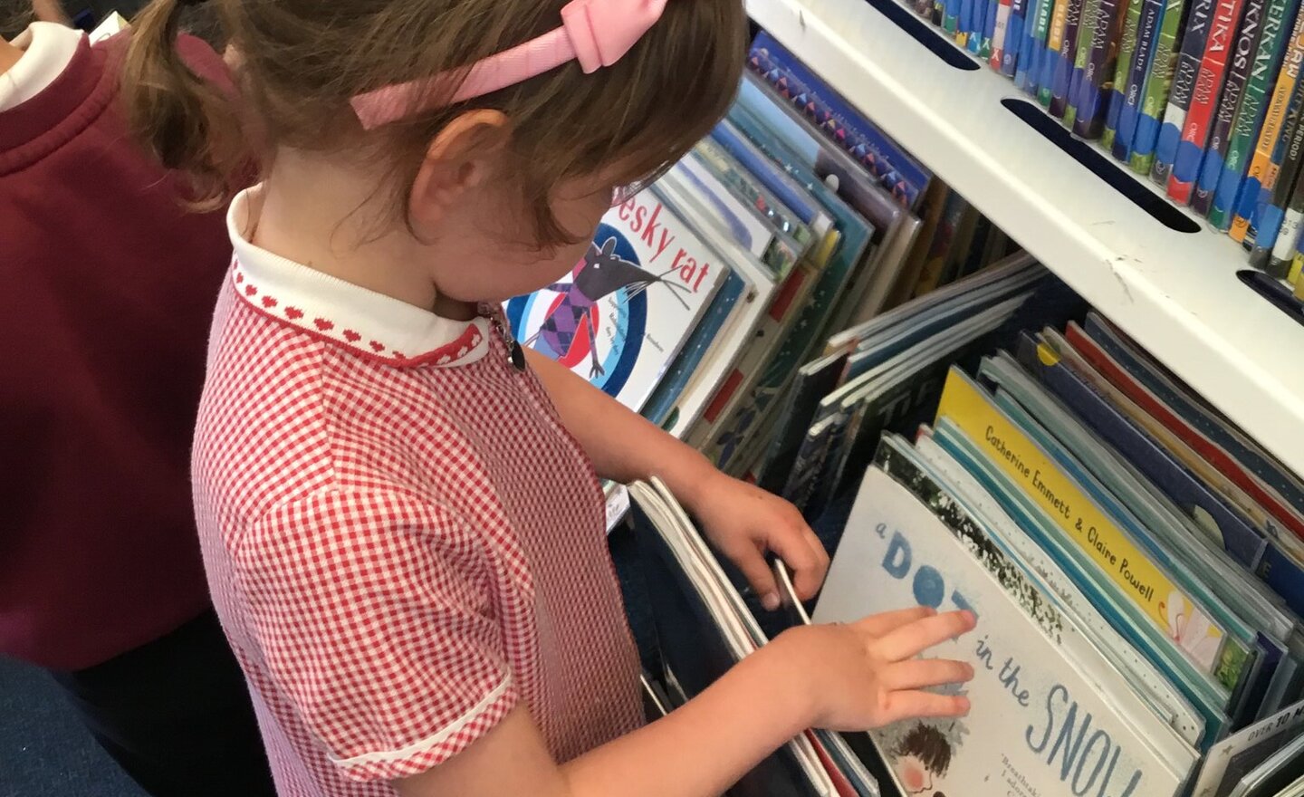 Image of Nursery visit to the Book Bus