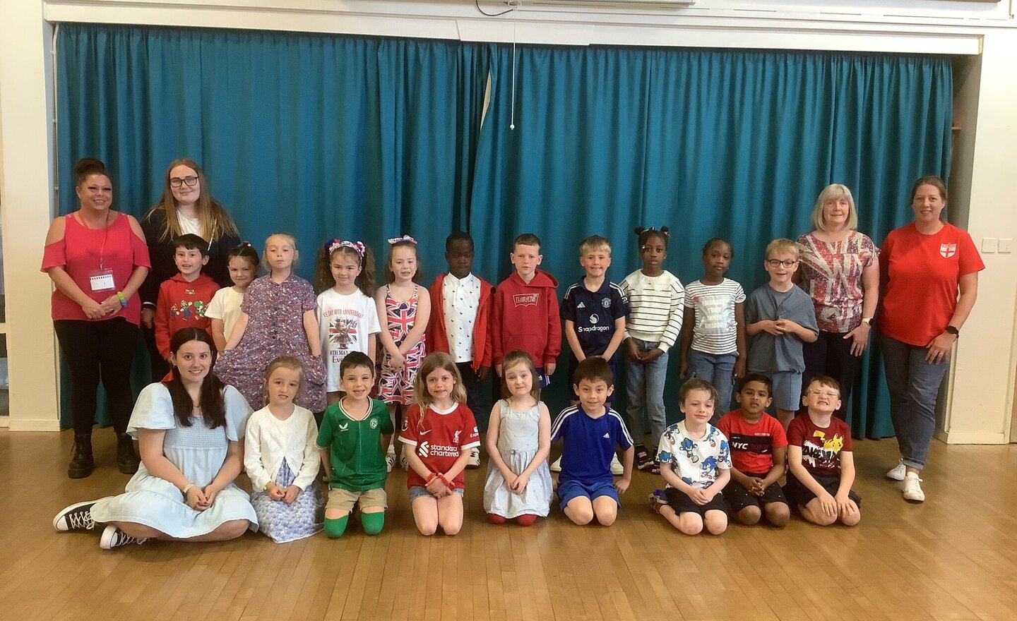 Image of Year 2 Commemorate the 80th Anniversary of VE Day