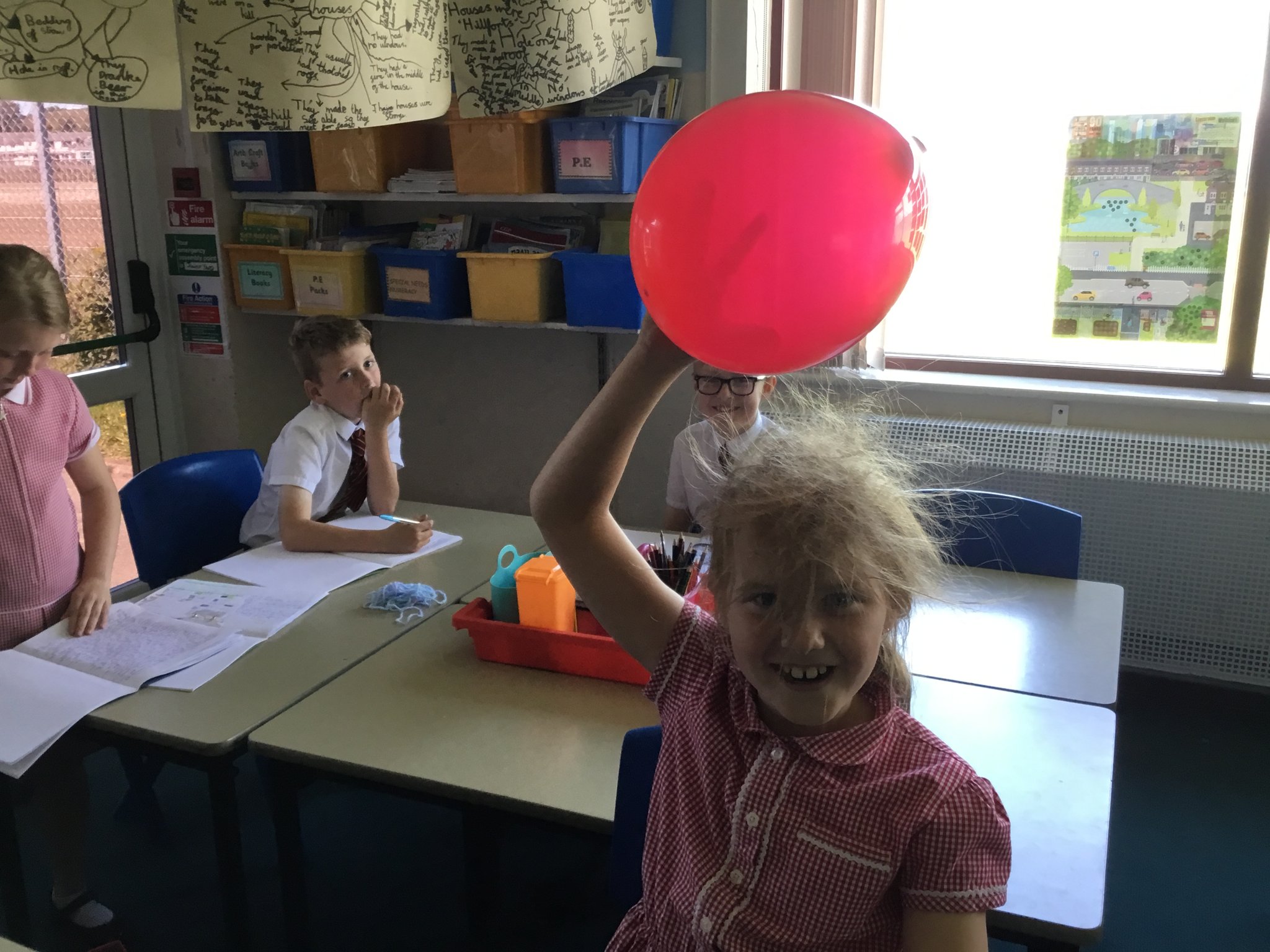 Image of Y4 static electricity