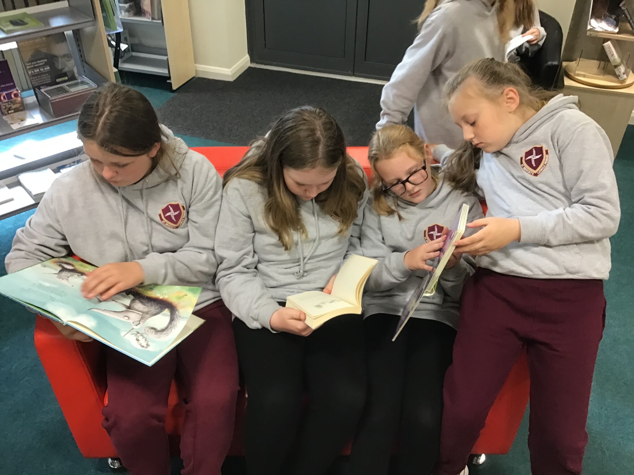 Image of Y6 Library Visit June 2022